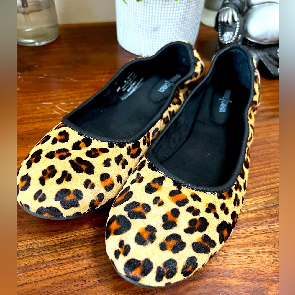 Minnetonka animal print flats size 8